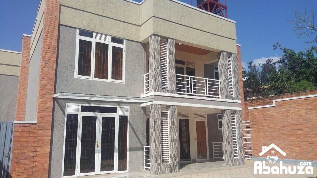 A FURNISHED 4 BEDROOM HOUSE FOR RENT IN KIGALI AT KIMIHURURA